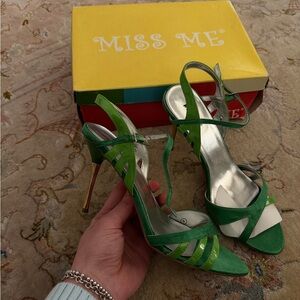 Miss Me Green Heels size 8